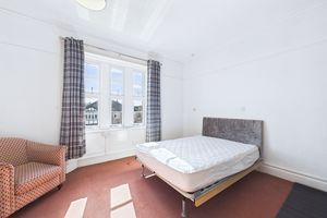 Bedroom- click for photo gallery